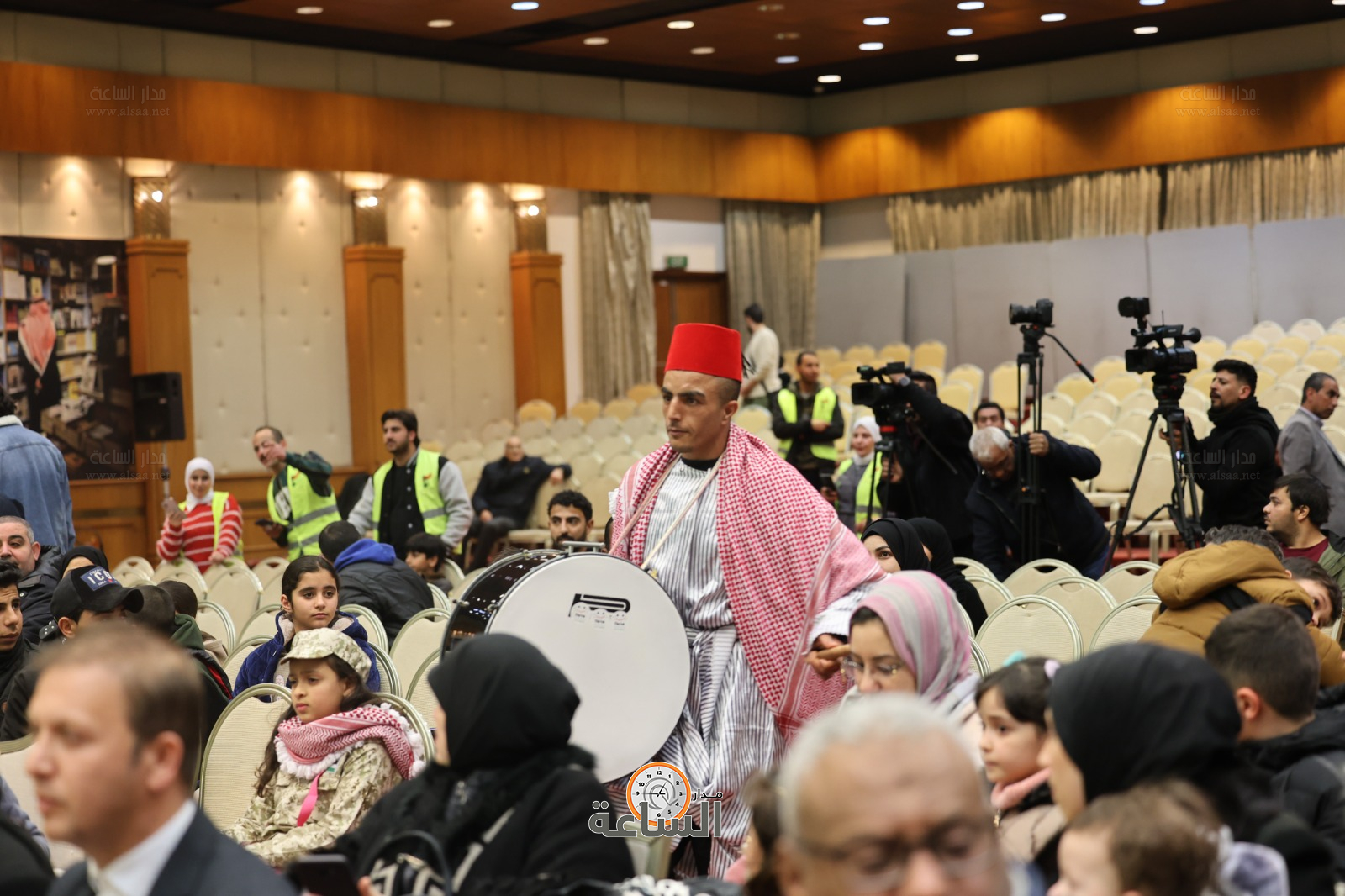 Madar Al-Saa Images 0.4073324130404026