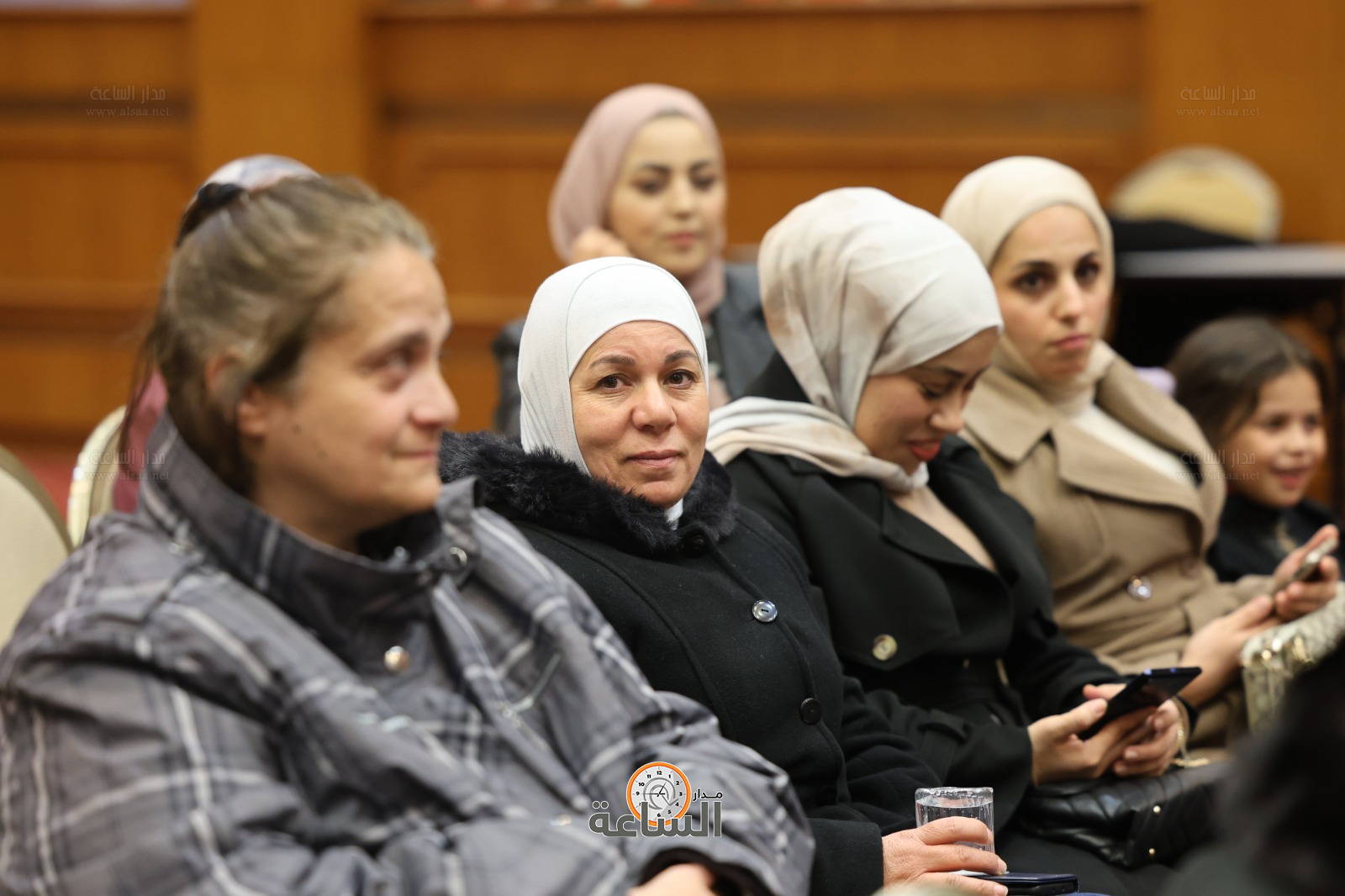 Madar Al-Saa Images 0.8614942868649194