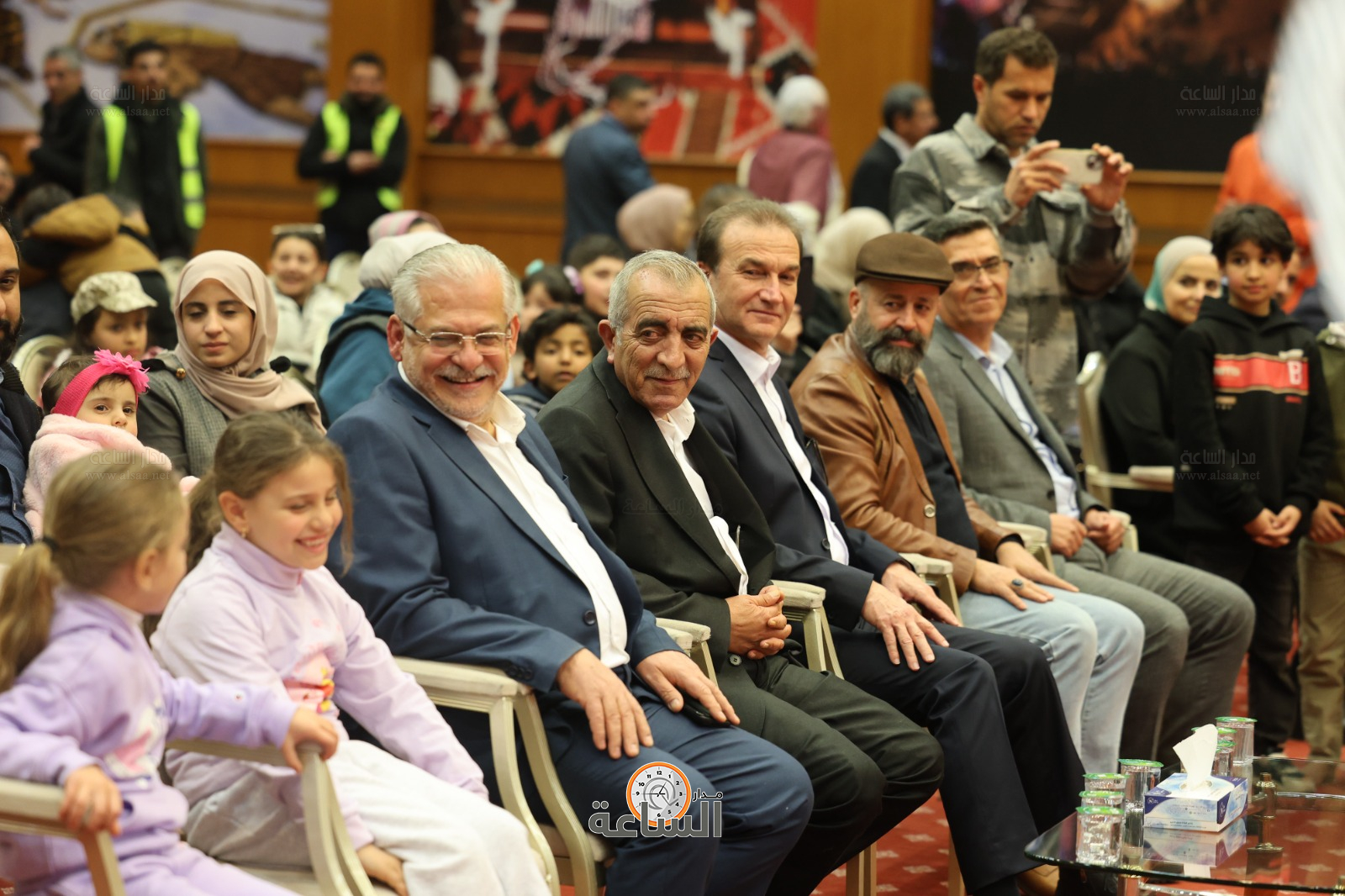 Madar Al-Saa Images 0.14935606975985416