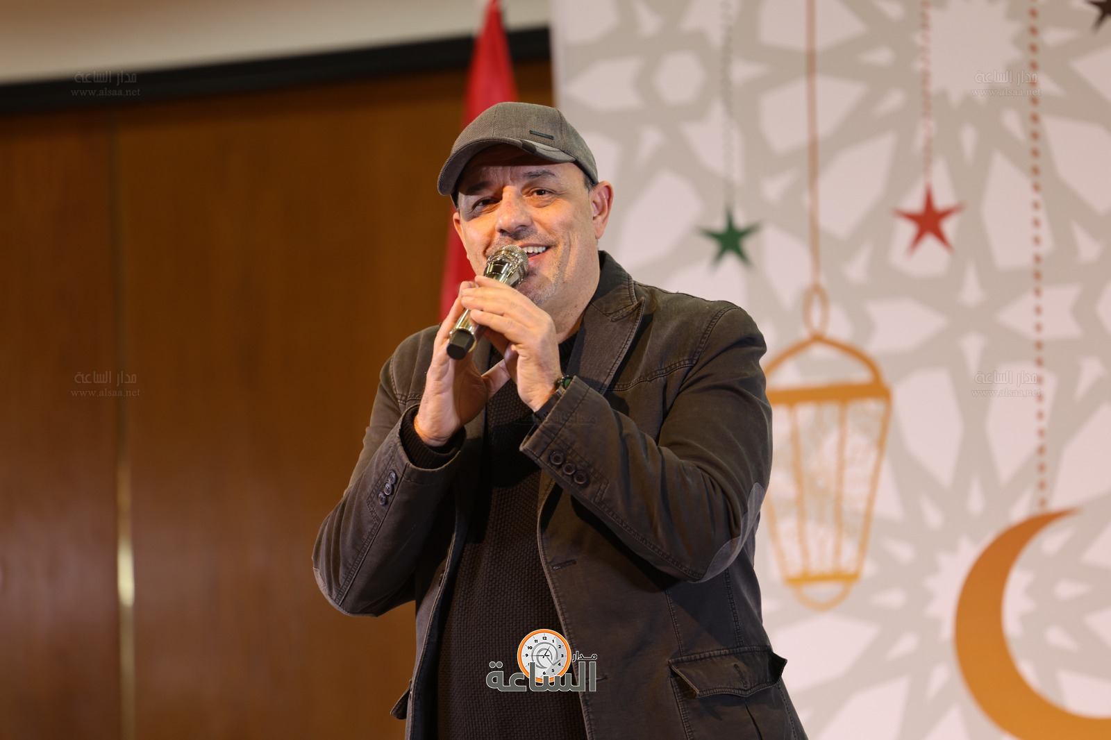 Madar Al-Saa Images 0.711113476947812