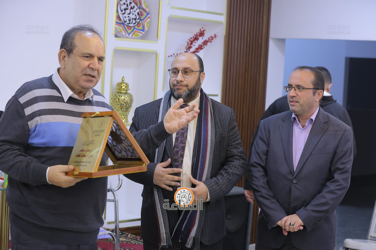 Madar Al-Saa Images 0.287842831787384