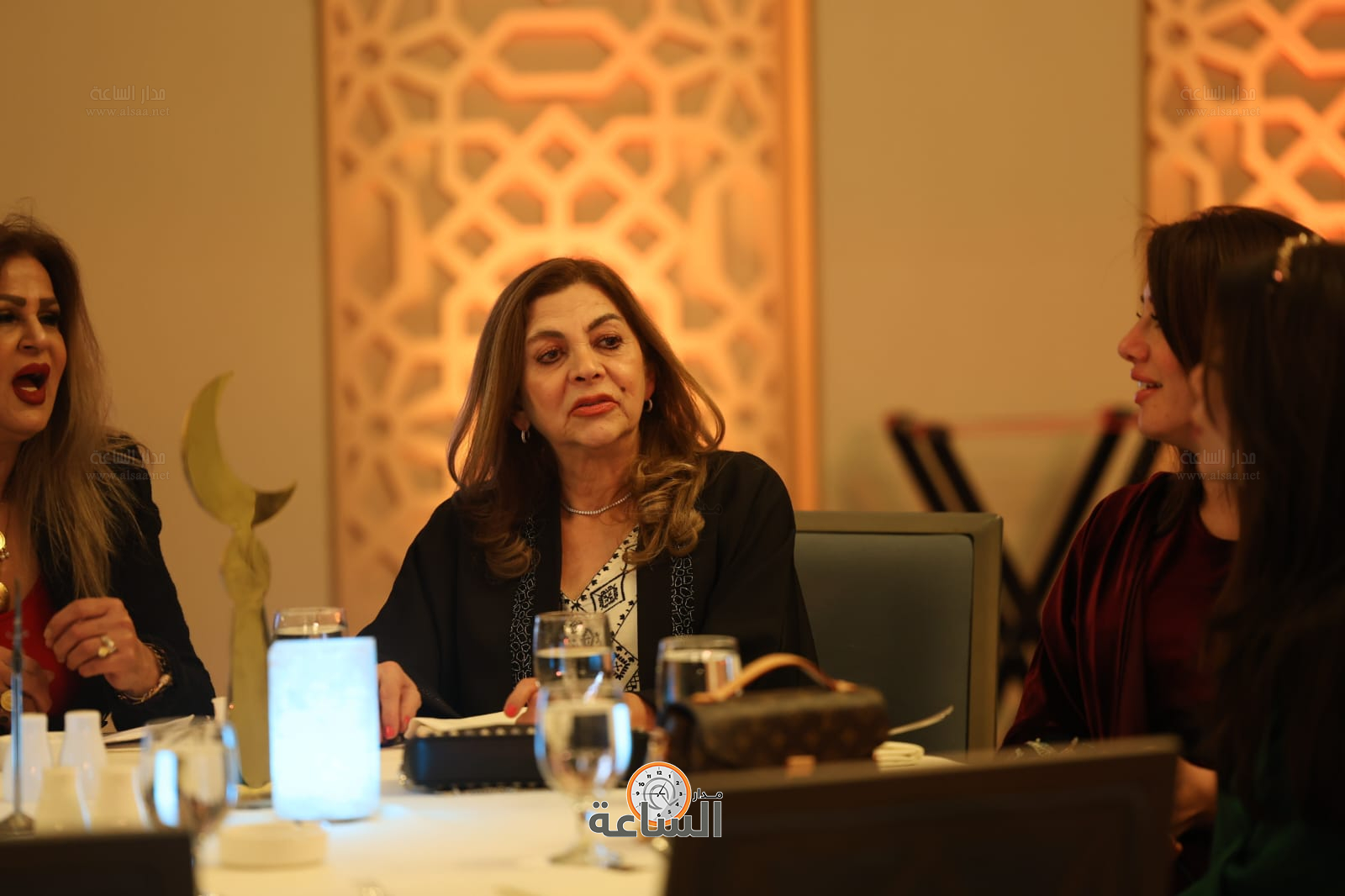 Madar Al-Saa Images 0.3378122996934134