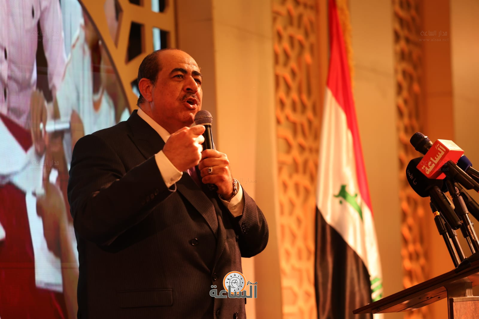 Madar Al-Saa Images 0.9577246849064147