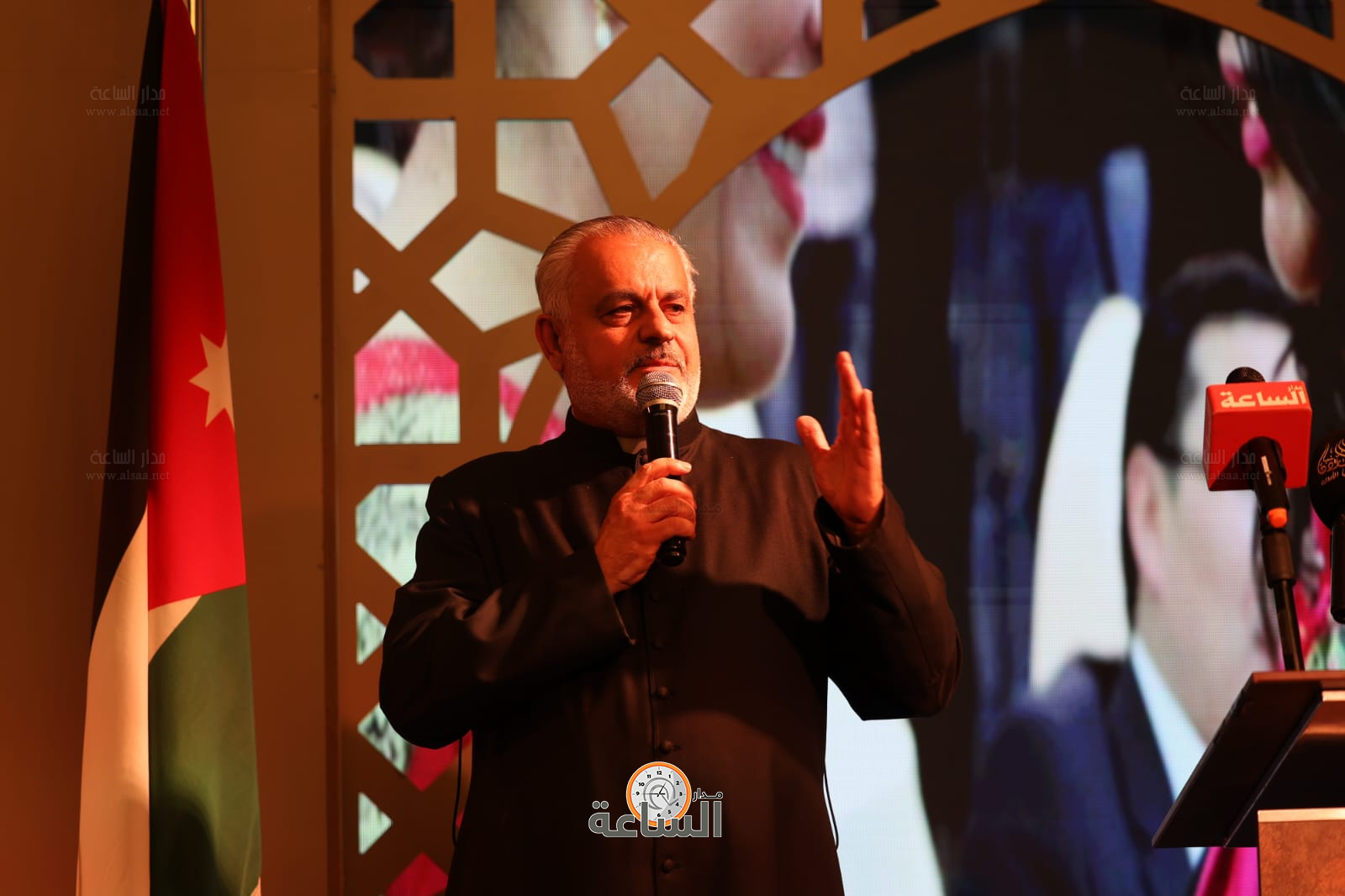 Madar Al-Saa Images 0.7916235030888314