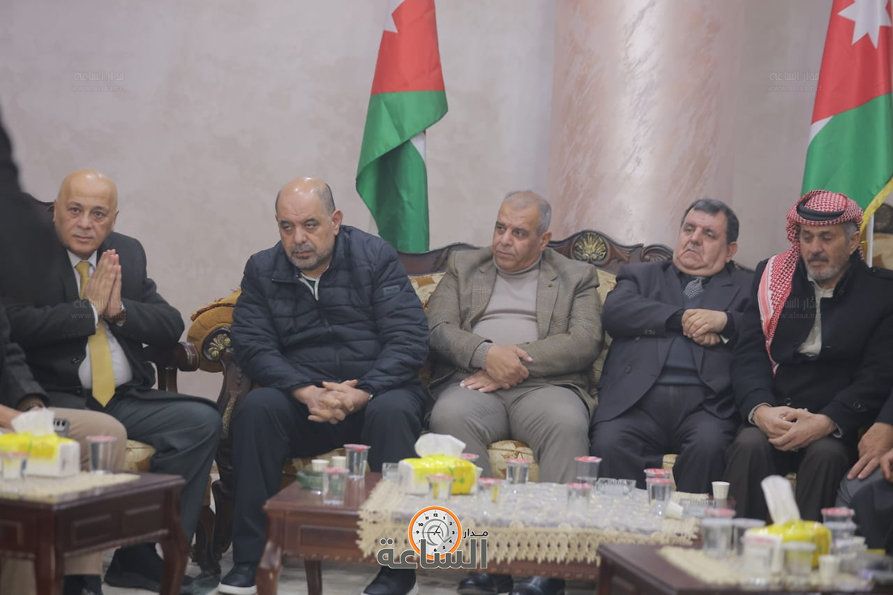 Madar Al-Saa Images 0.03517699099093119