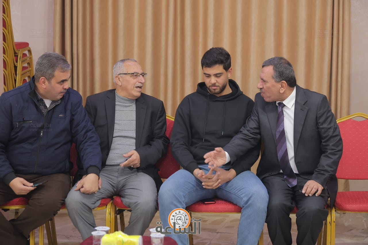 Madar Al-Saa Images 0.06123417701453837