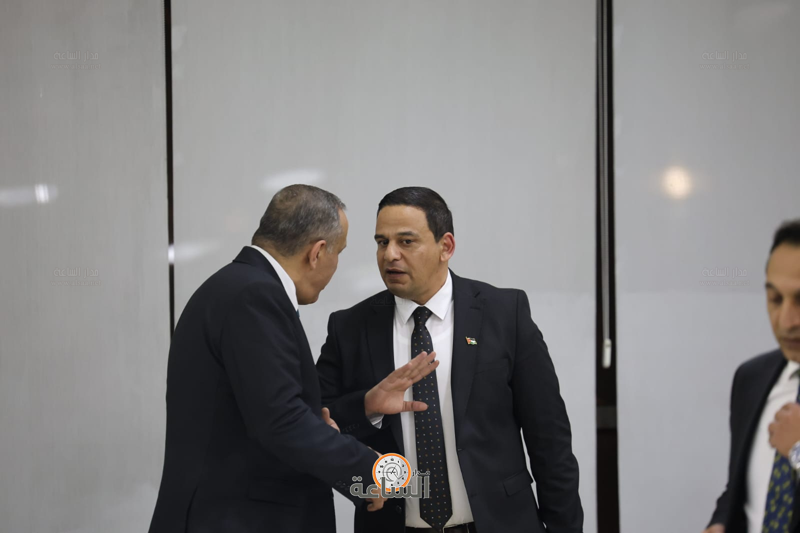 Madar Al-Saa Images 0.02315809181305939