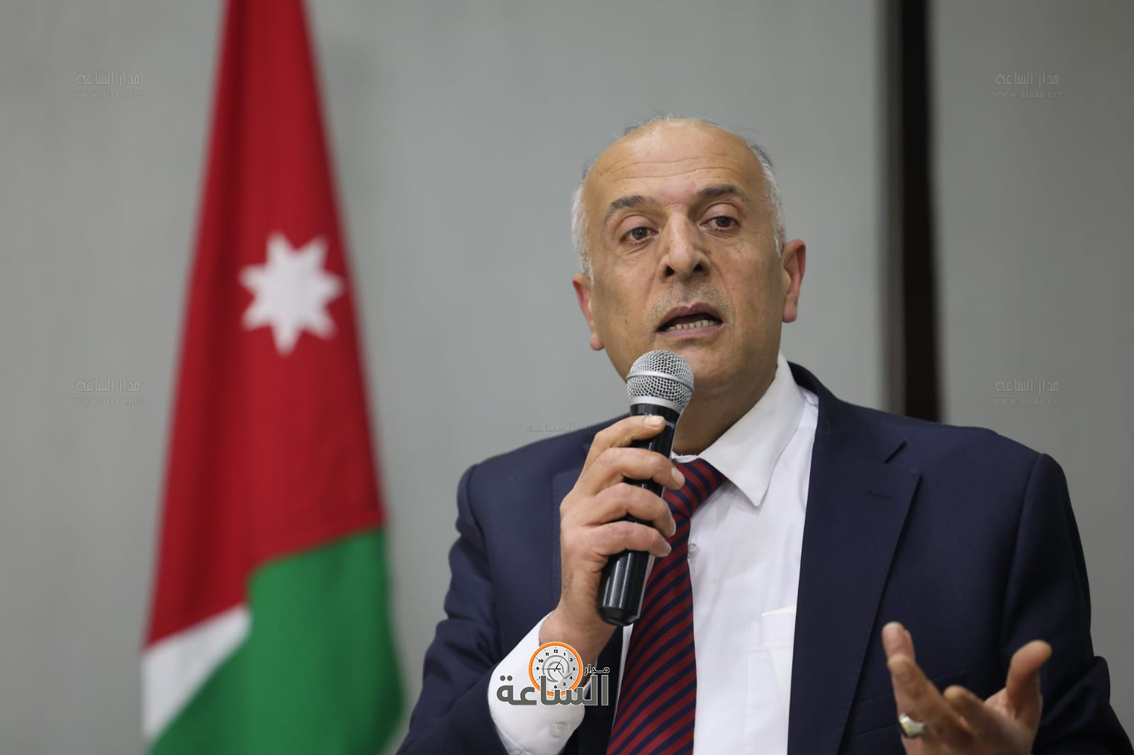 Madar Al-Saa Images 0.3592885320024388