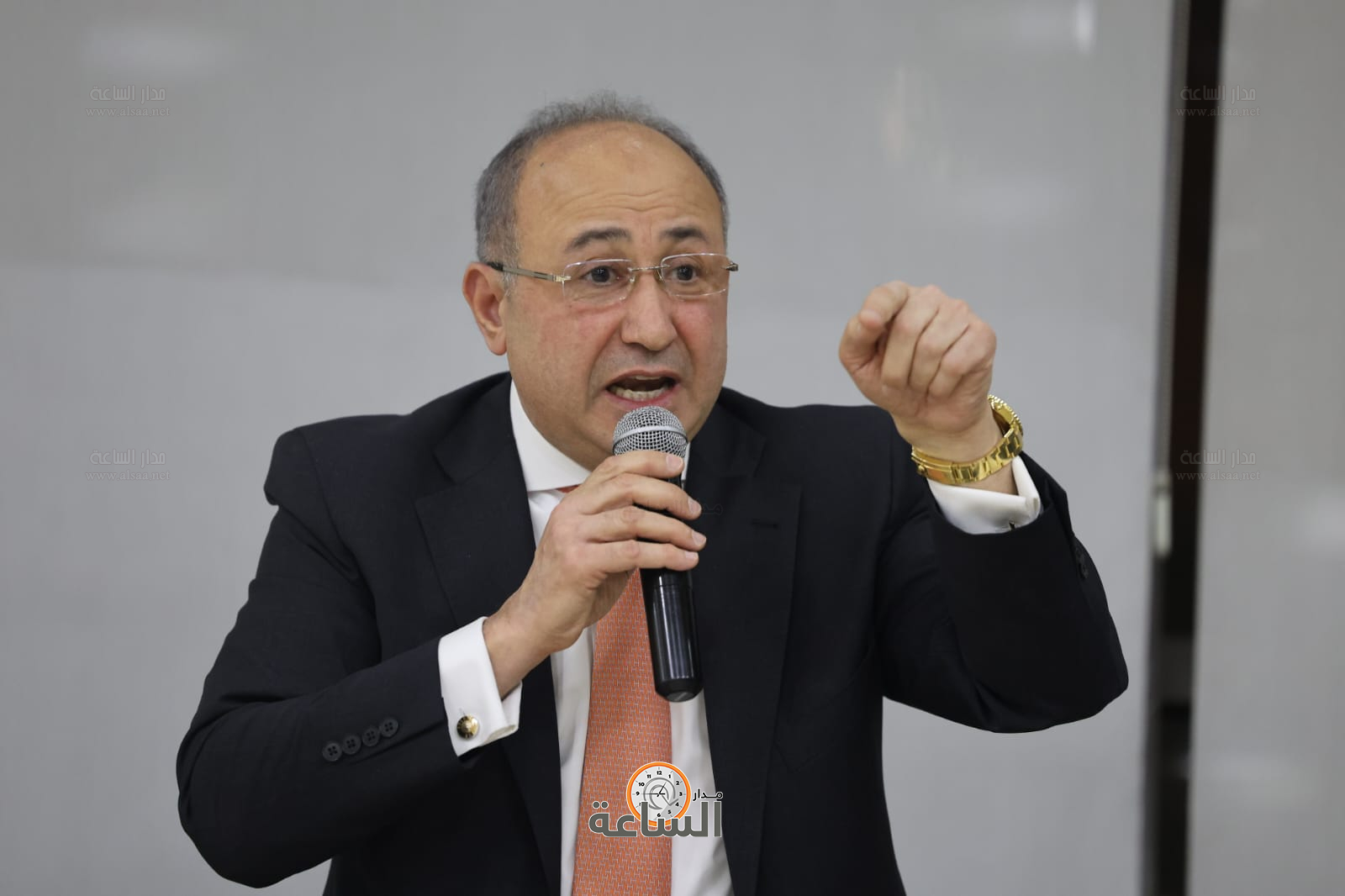 Madar Al-Saa Images 0.6354327437079283