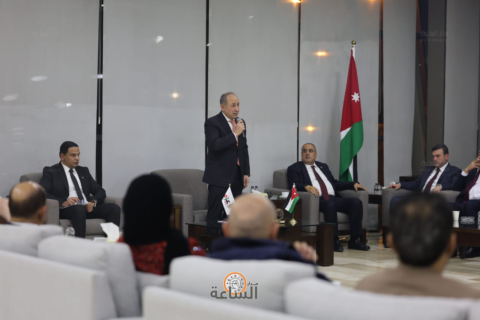 Madar Al-Saa Images 0.5736946072511142