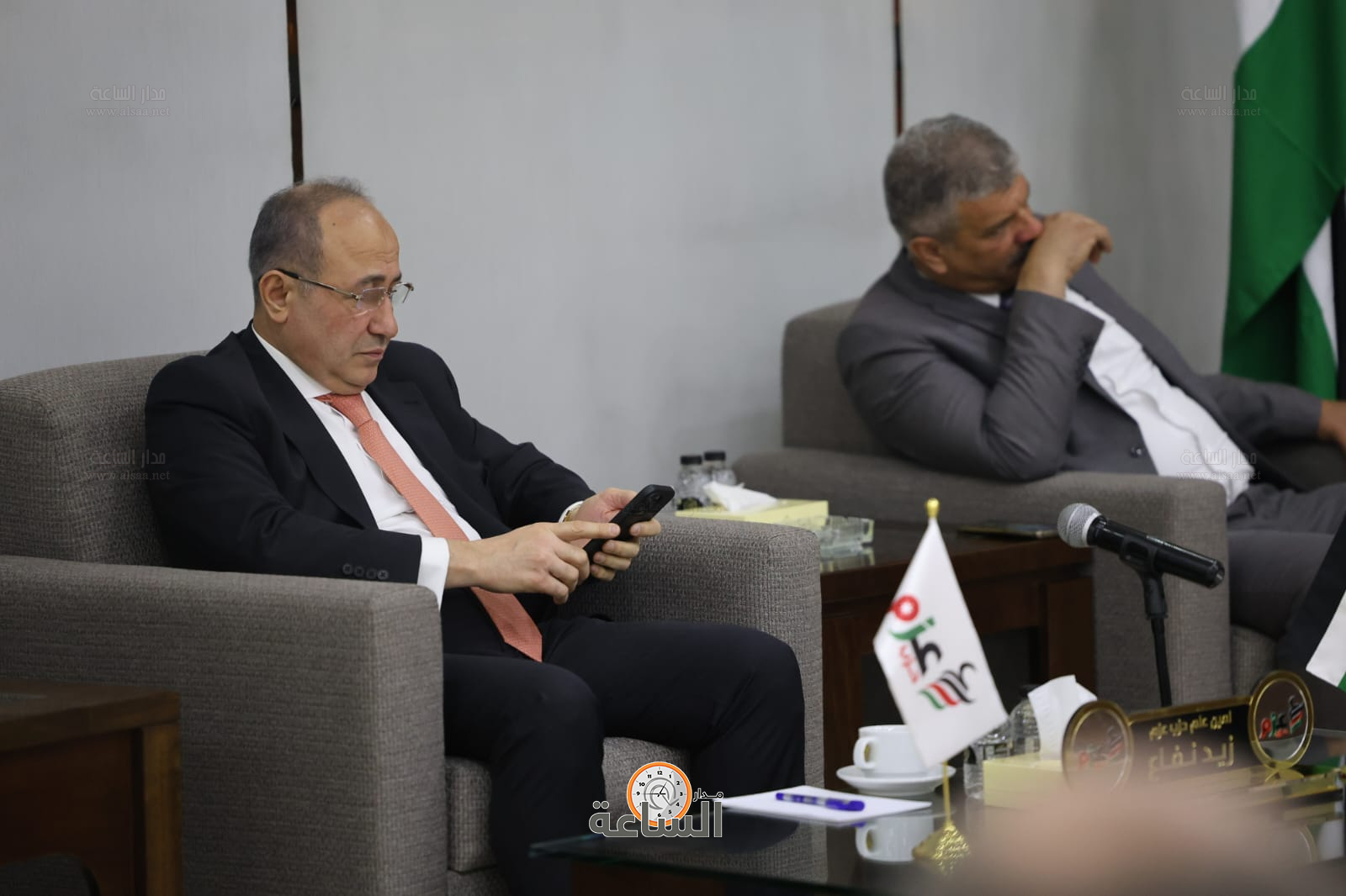 Madar Al-Saa Images 0.9896539423473896