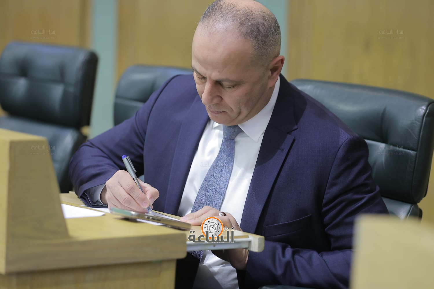 Madar Al-Saa Images 0.5019121421000818