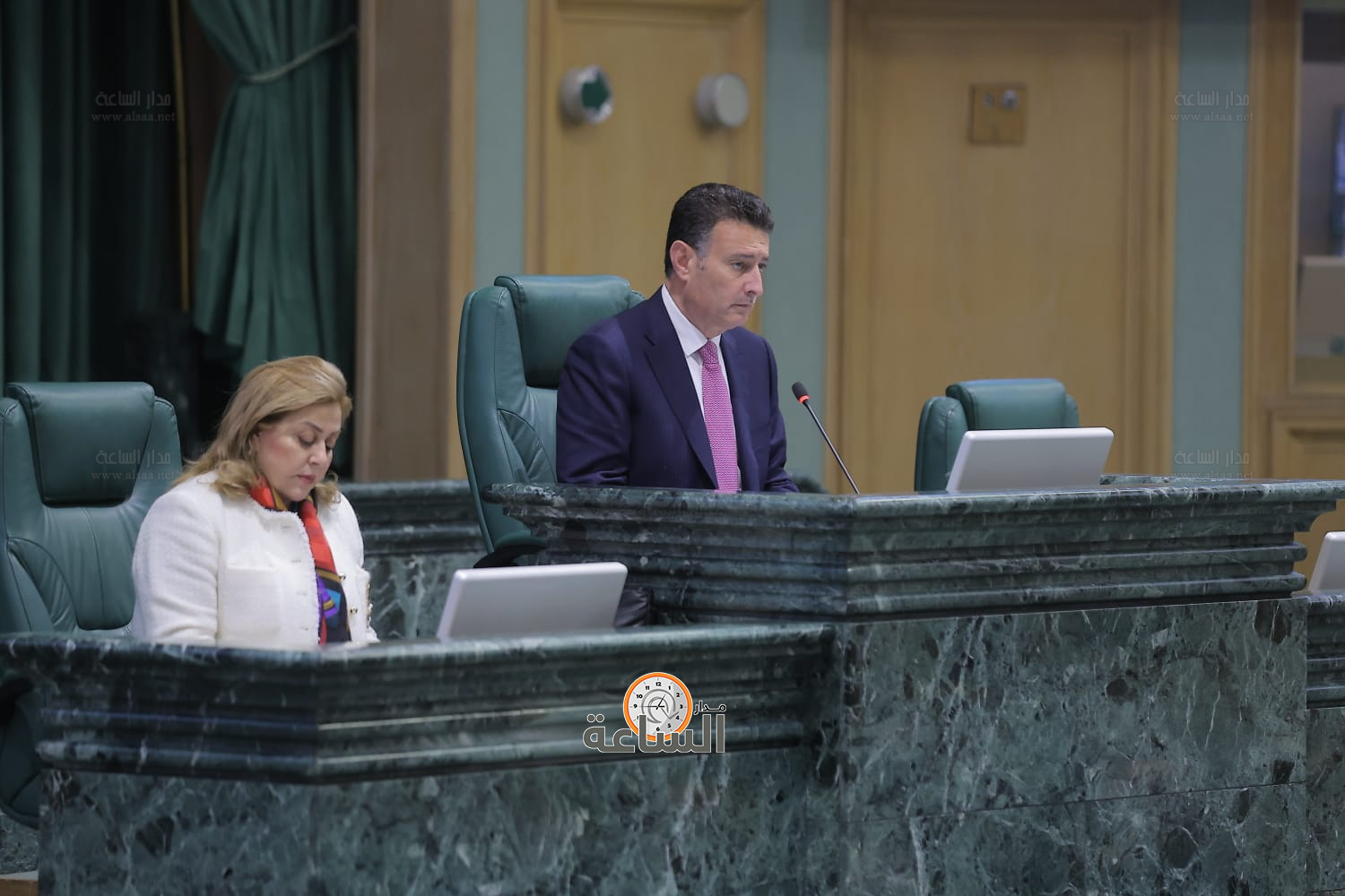 Madar Al-Saa Images 0.9714120471828624