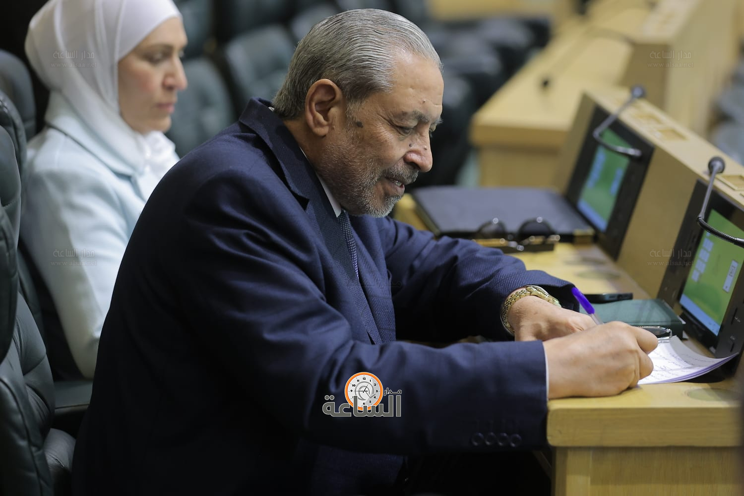 Madar Al-Saa Images 0.6416680722060166