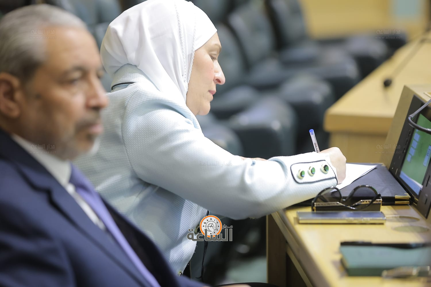 Madar Al-Saa Images 0.2822552934338818