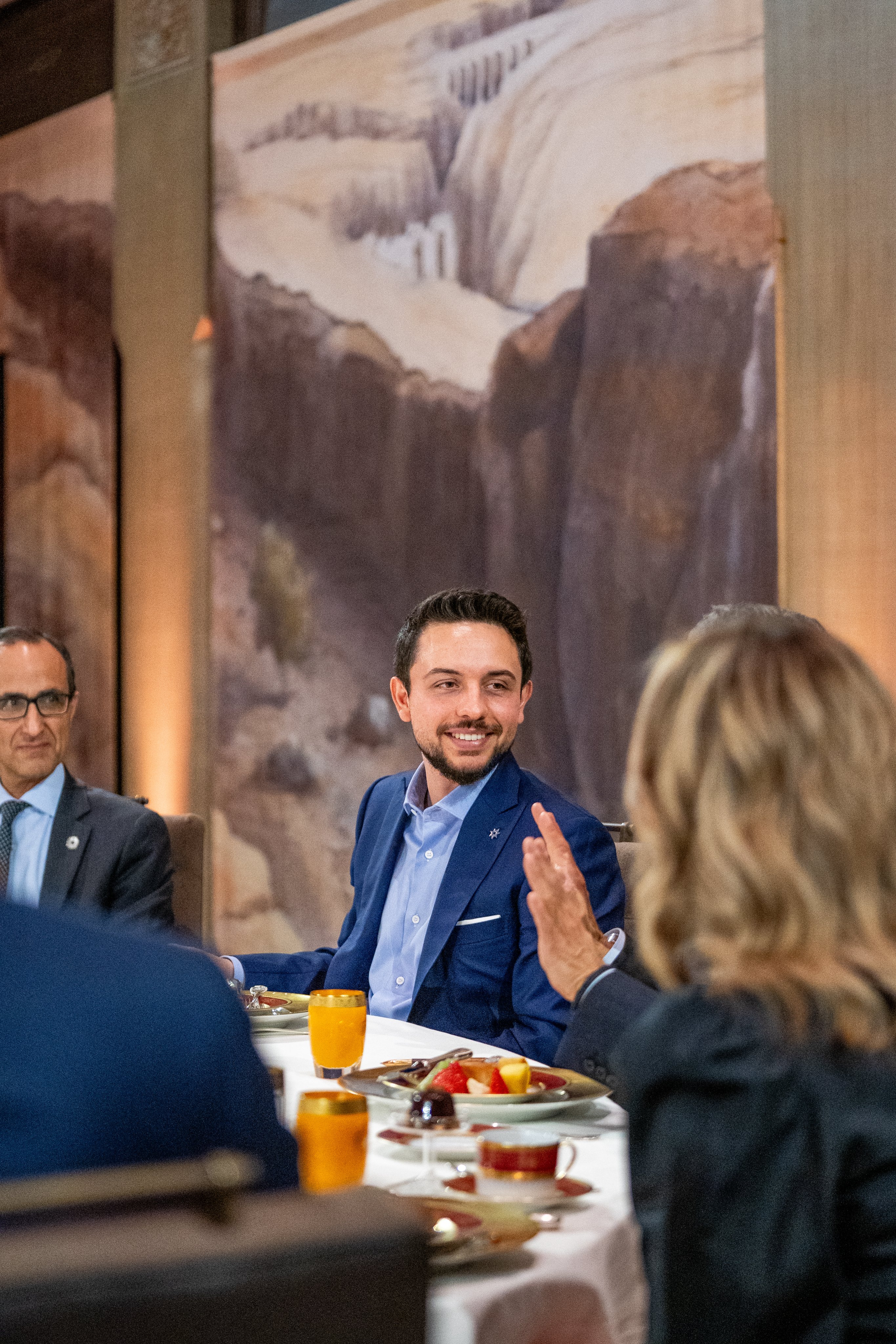 Madar Al-Saa Images 0.5568261517359143