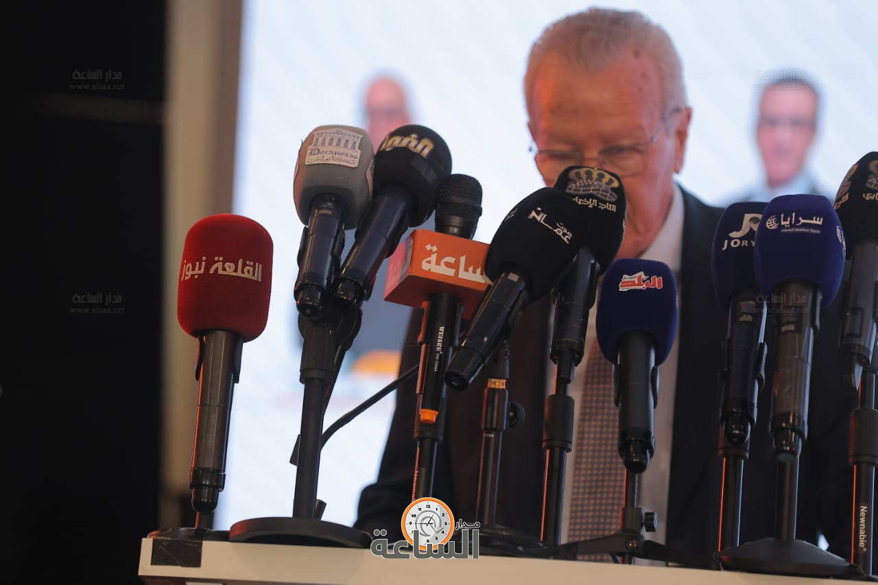 Madar Al-Saa Images 0.7764743049108884