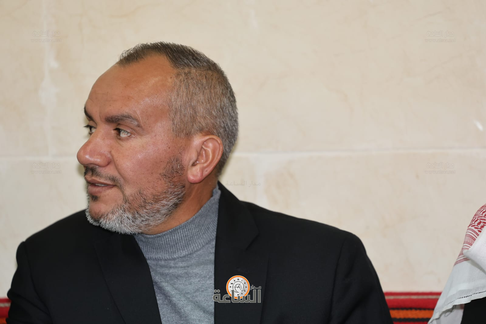 Madar Al-Saa Images 0.6954305654250321