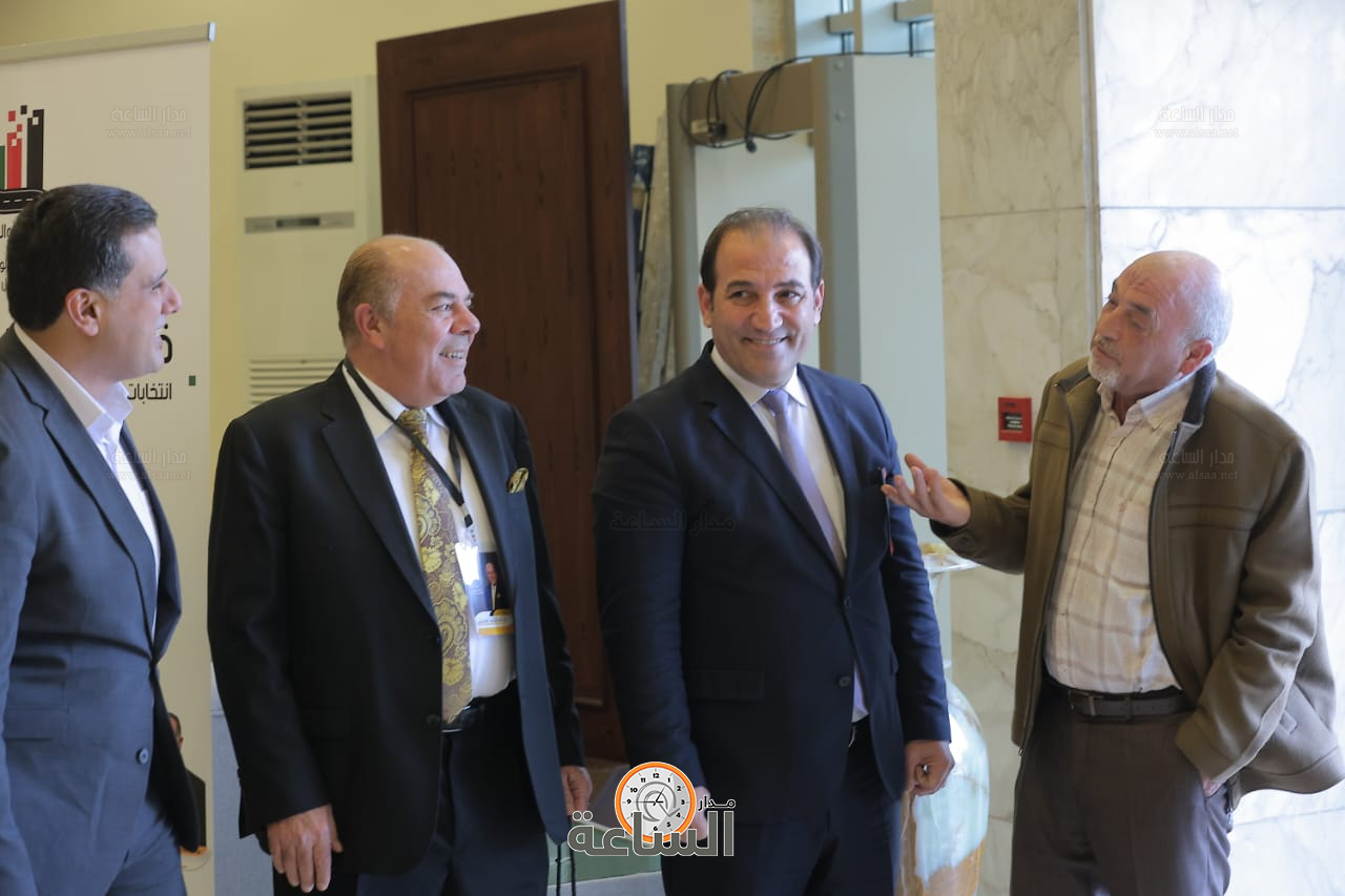 Madar Al-Saa Images 0.8954547615604616