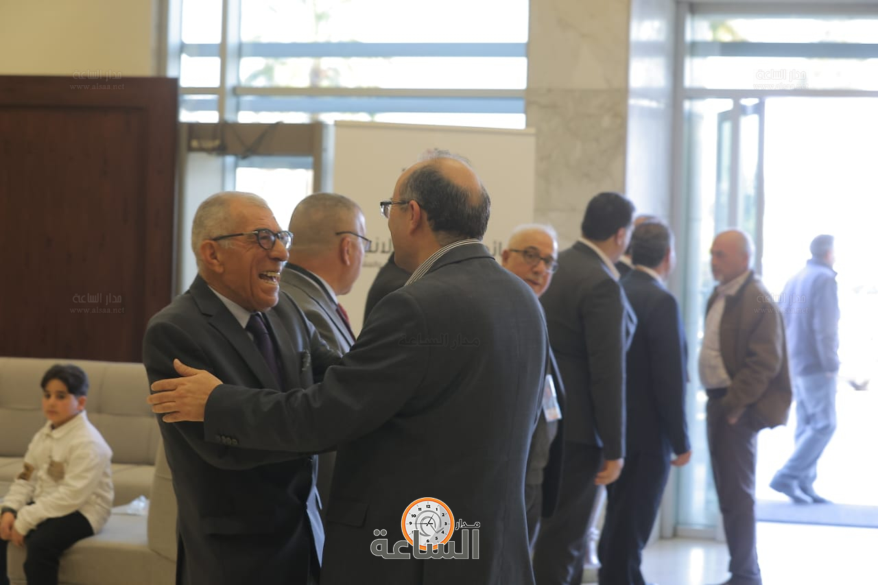 Madar Al-Saa Images 0.8371542957919498