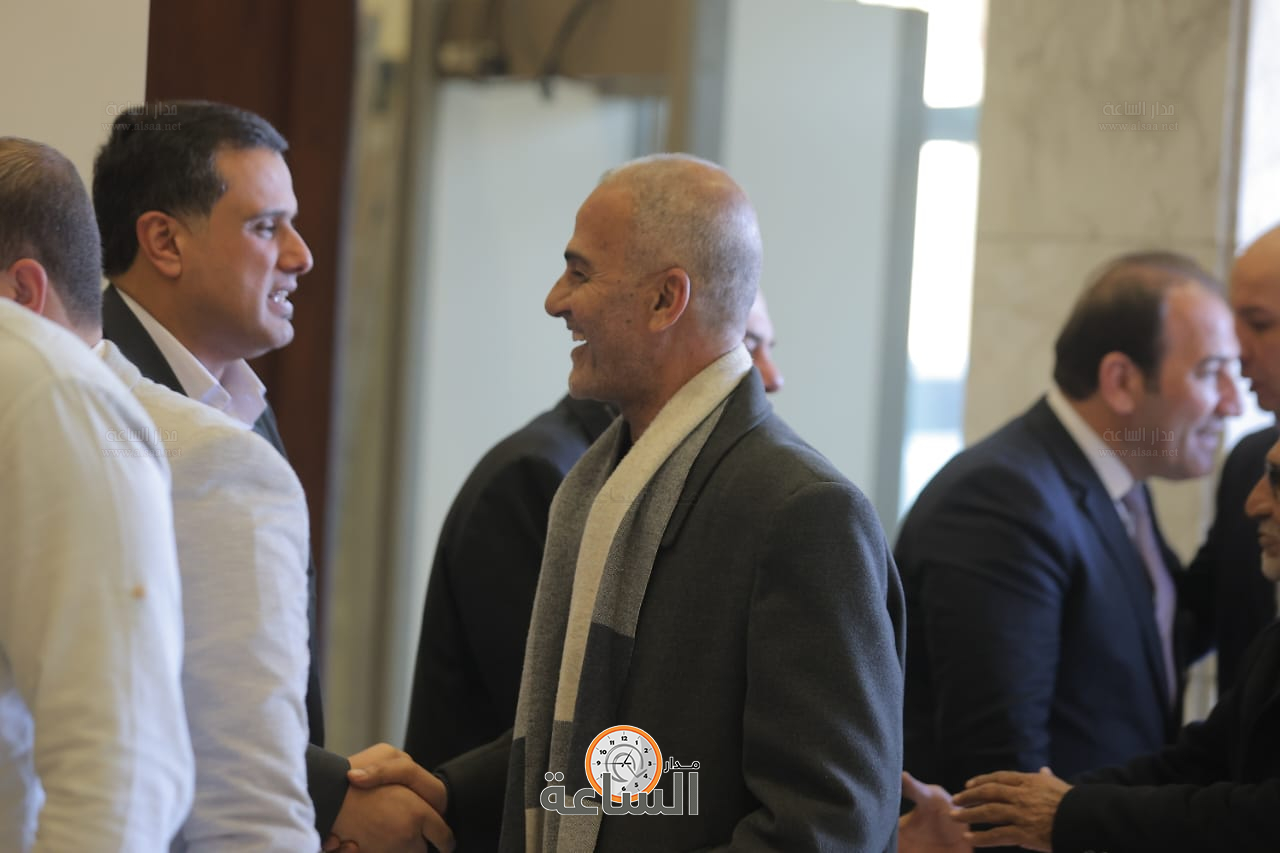 Madar Al-Saa Images 0.45025841003966205