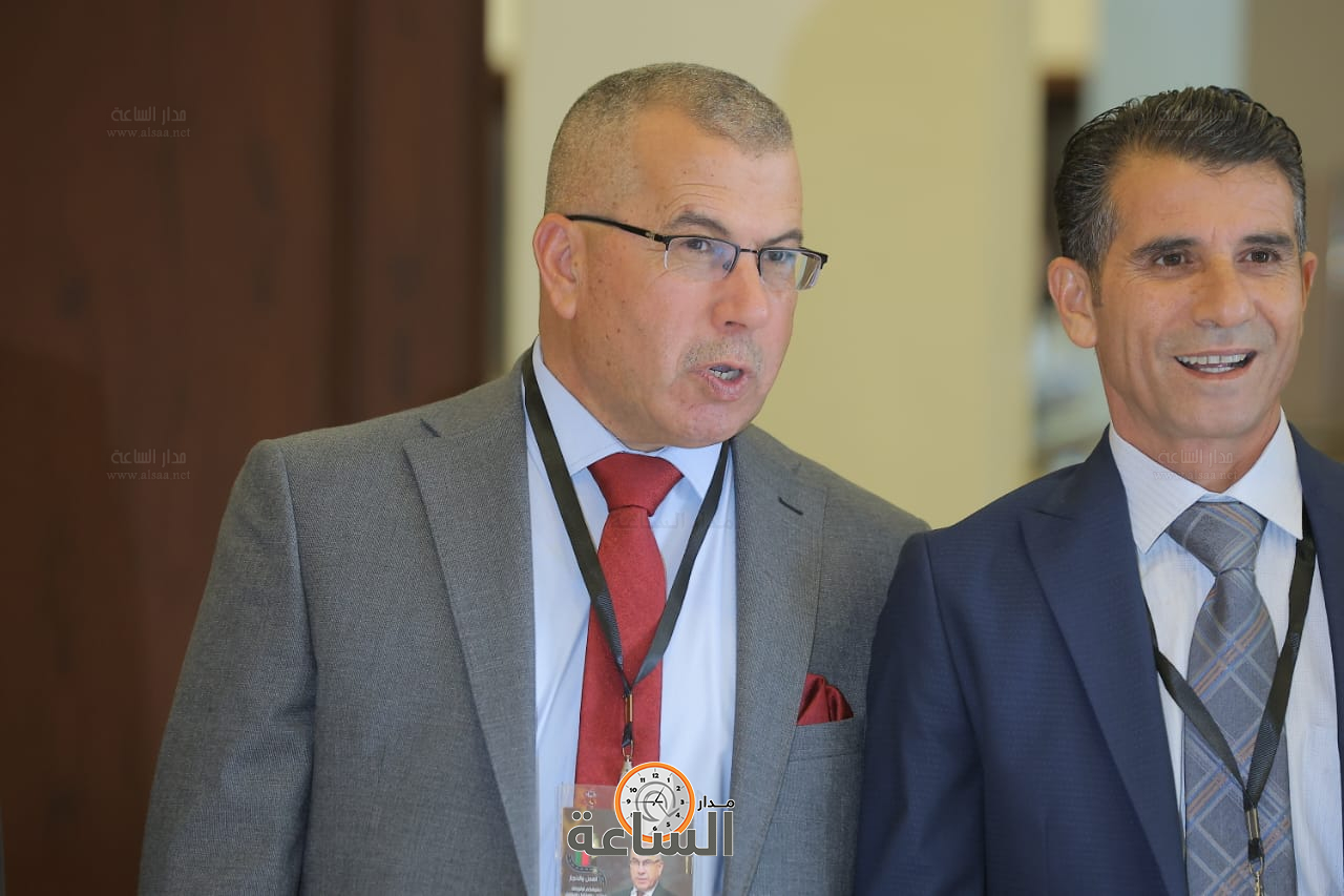 Madar Al-Saa Images 0.9989720591790867