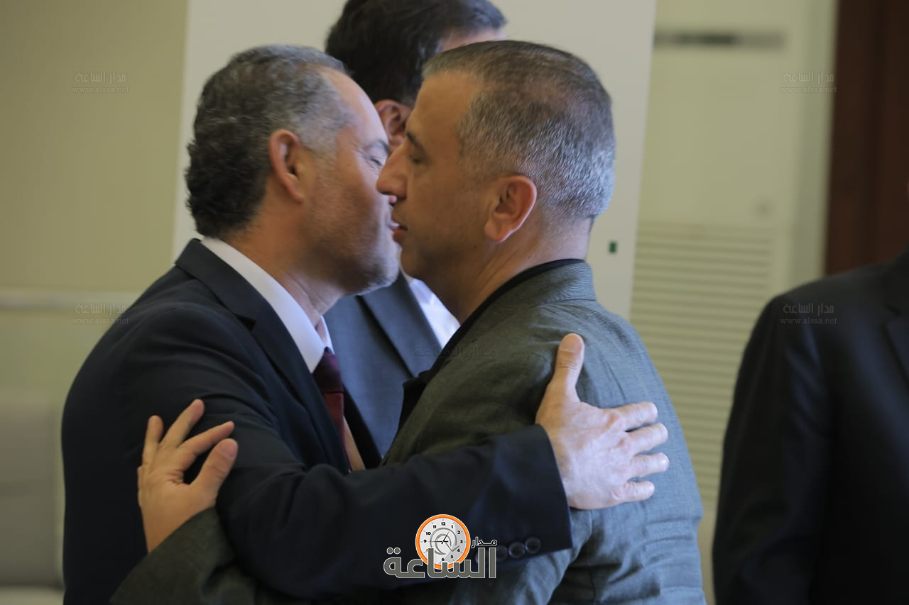 Madar Al-Saa Images 0.7692546554673687