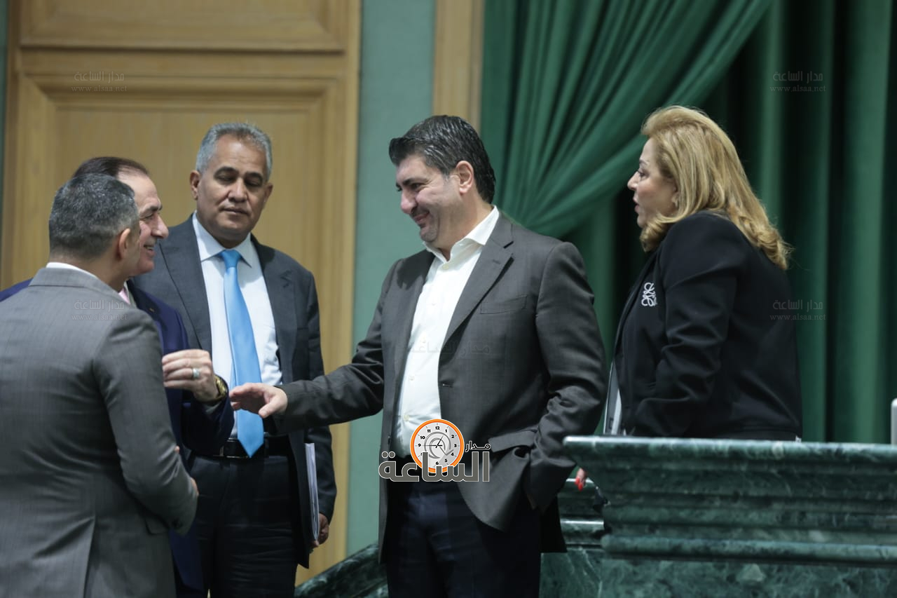 Madar Al-Saa Images 0.7653340867290461