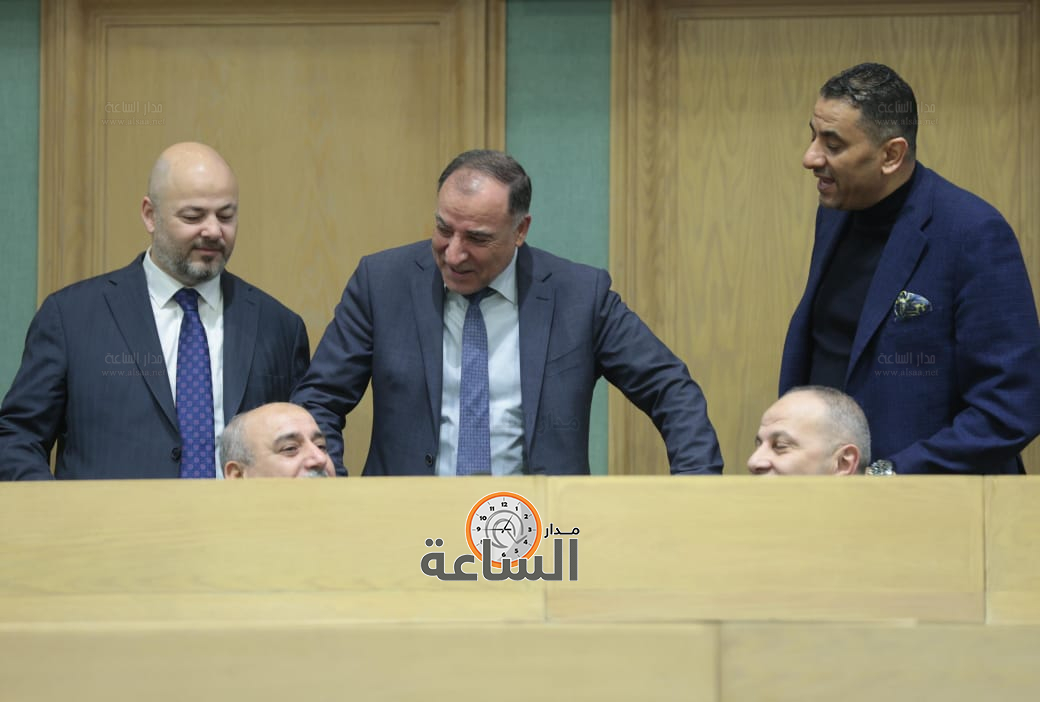 Madar Al-Saa Images 0.028631321366663576