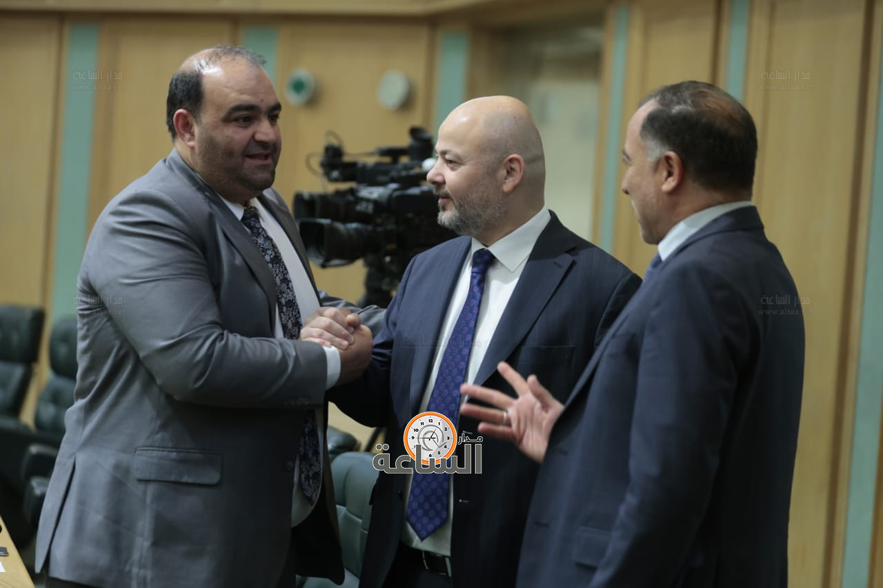 Madar Al-Saa Images 0.7516165056430129