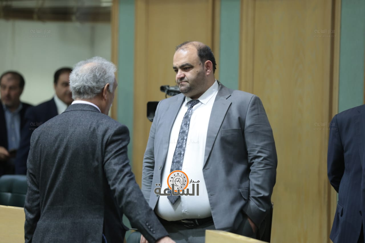 Madar Al-Saa Images 0.7484532831931212