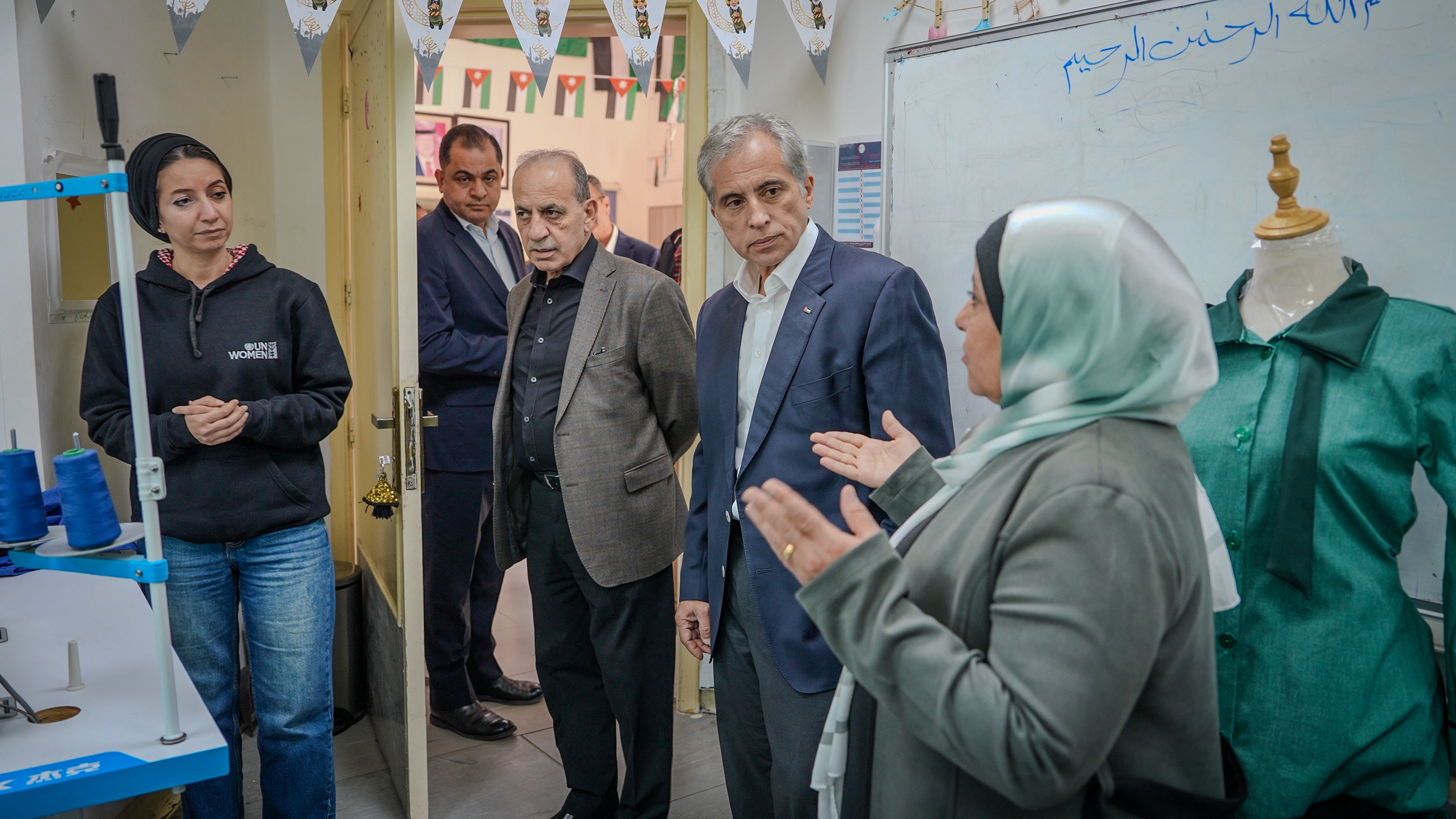 Madar Al-Saa Images 0.5833082979188744