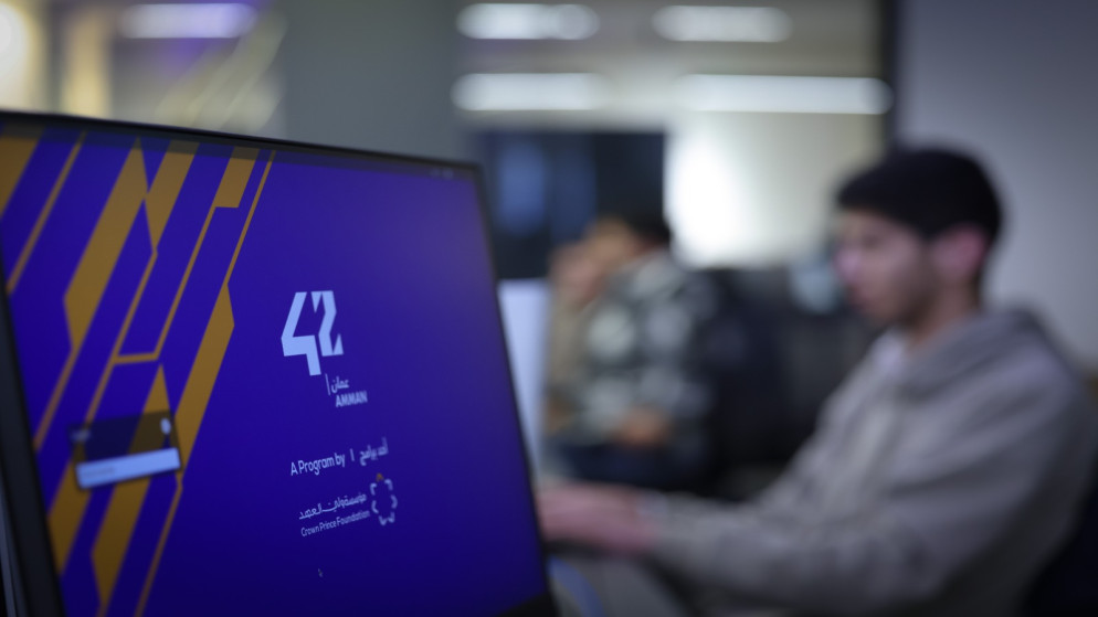 Madar Al-Saa Images 0.39918280781477233