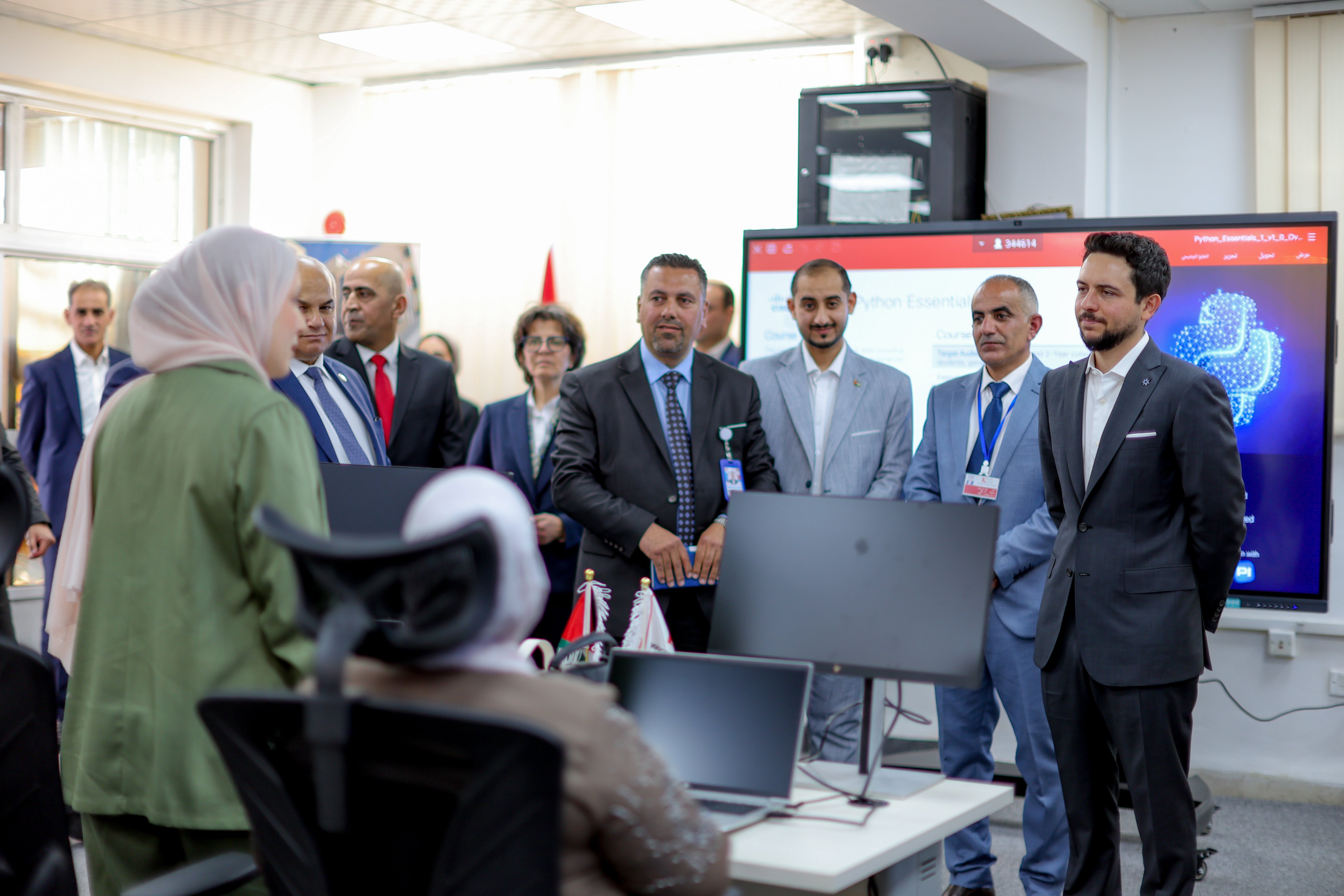 Madar Al-Saa Images 0.9451107003909738