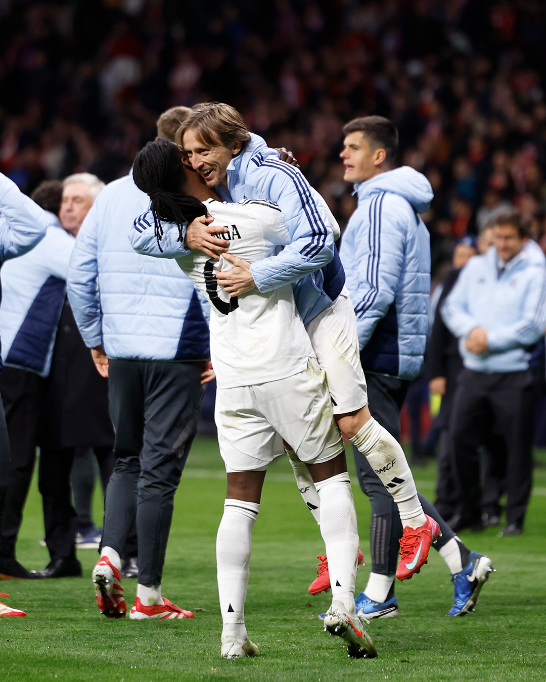 Madar Al-Saa Images 0.7842157439581783