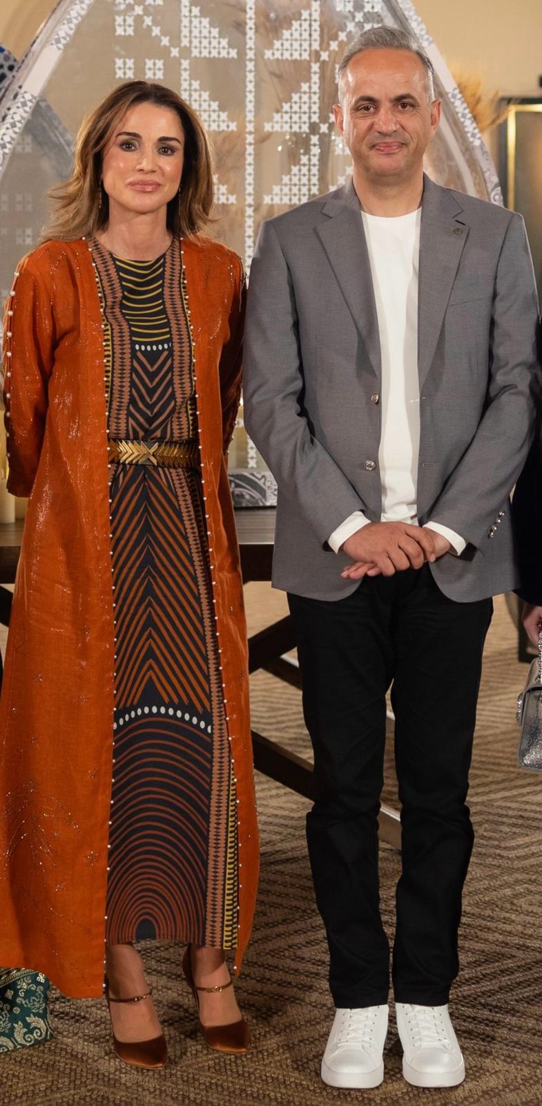 Madar Al-Saa Images 0.45984434579154265