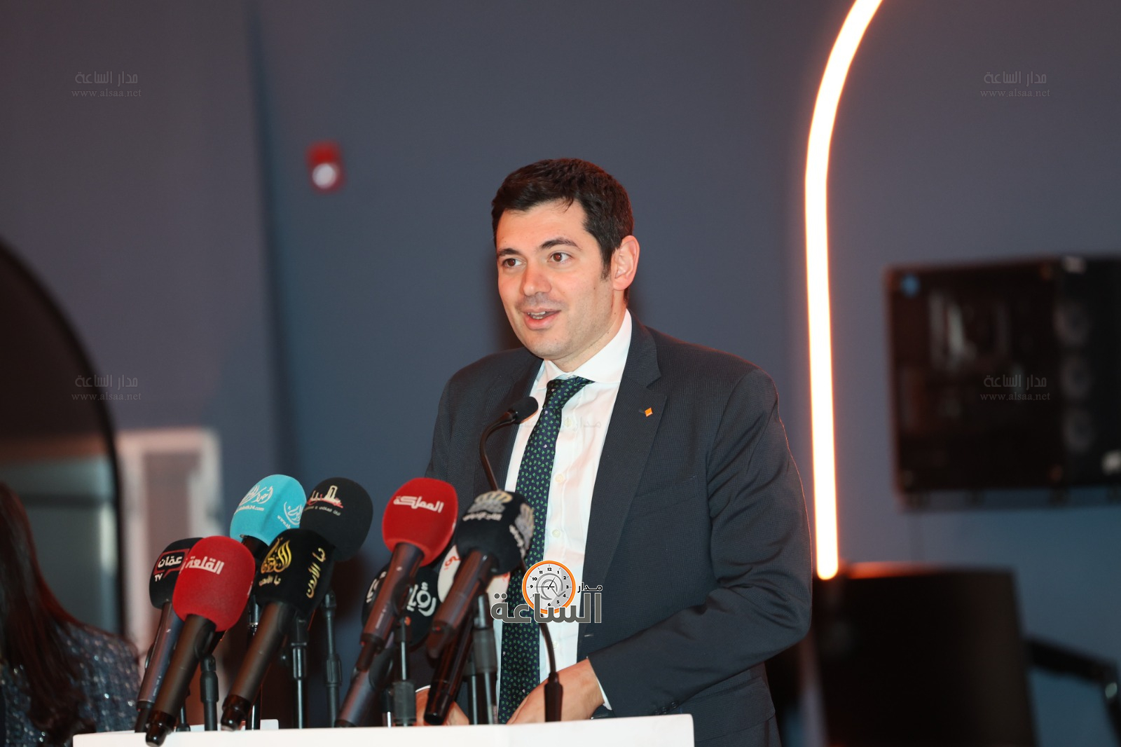 Madar Al-Saa Images 0.4670201073882767