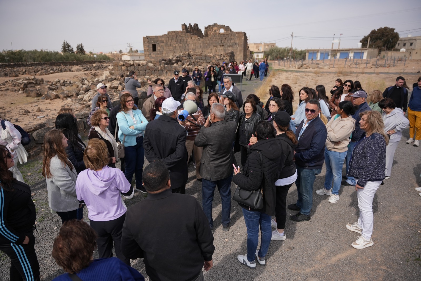 Madar Al-Saa Images 0.15668733230011878