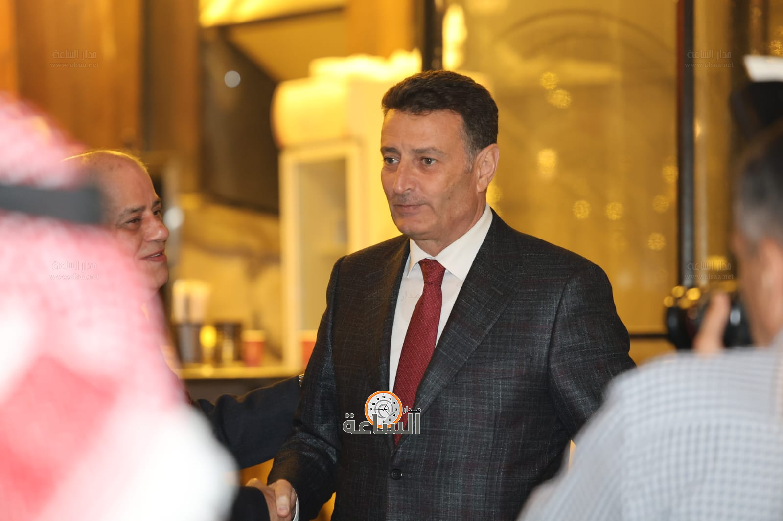 Madar Al-Saa Images 0.417434931868508