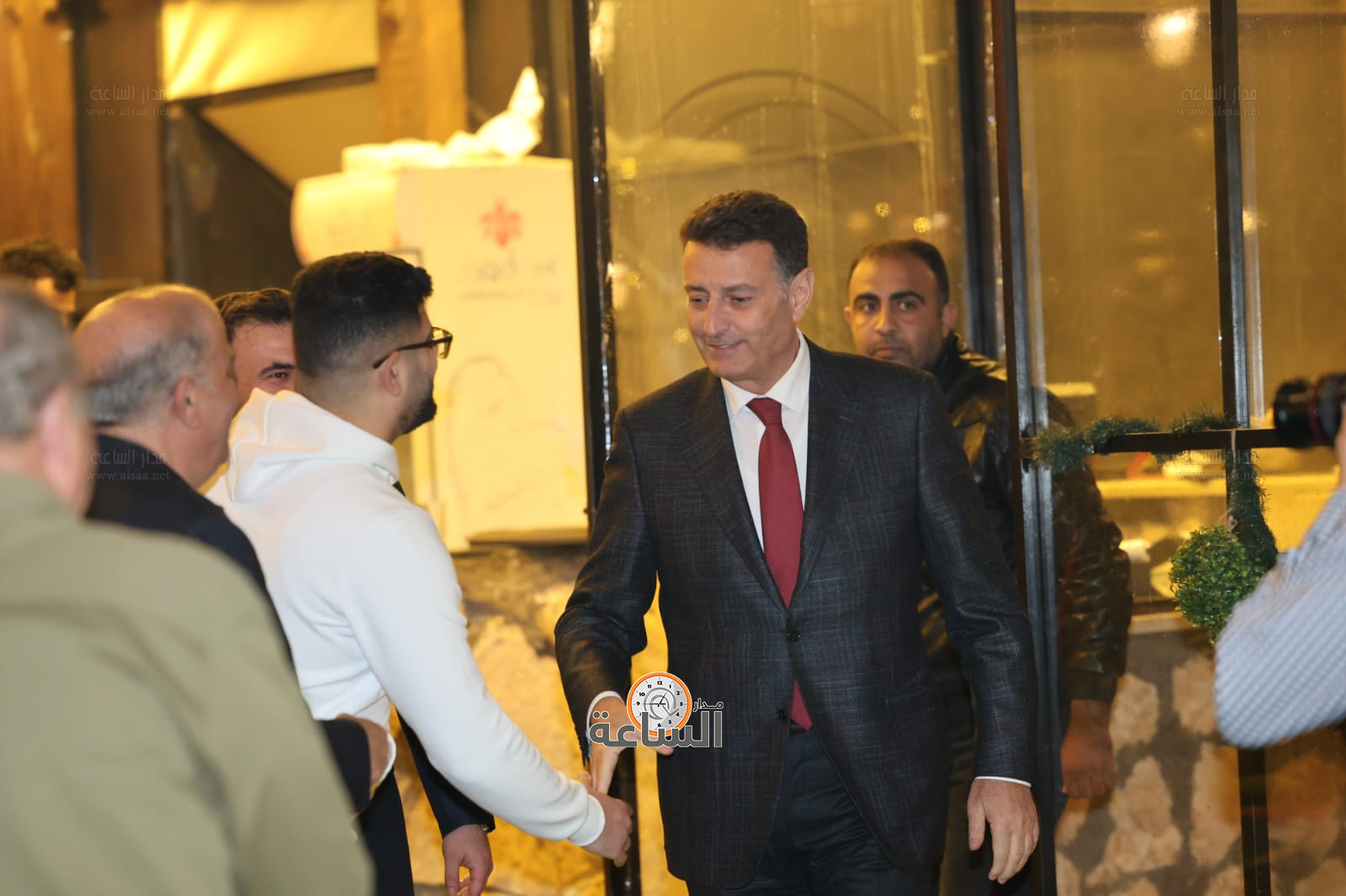 Madar Al-Saa Images 0.5630827429661376