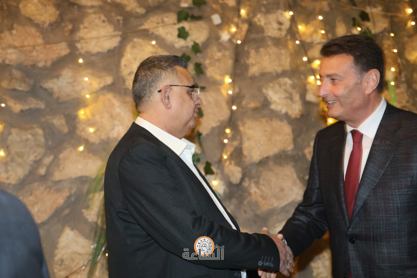 Madar Al-Saa Images 0.1389545831658472