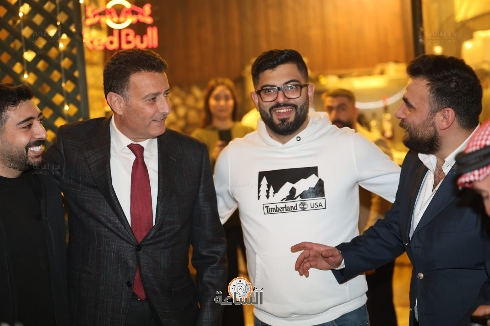 Madar Al-Saa Images 0.7013950329273941