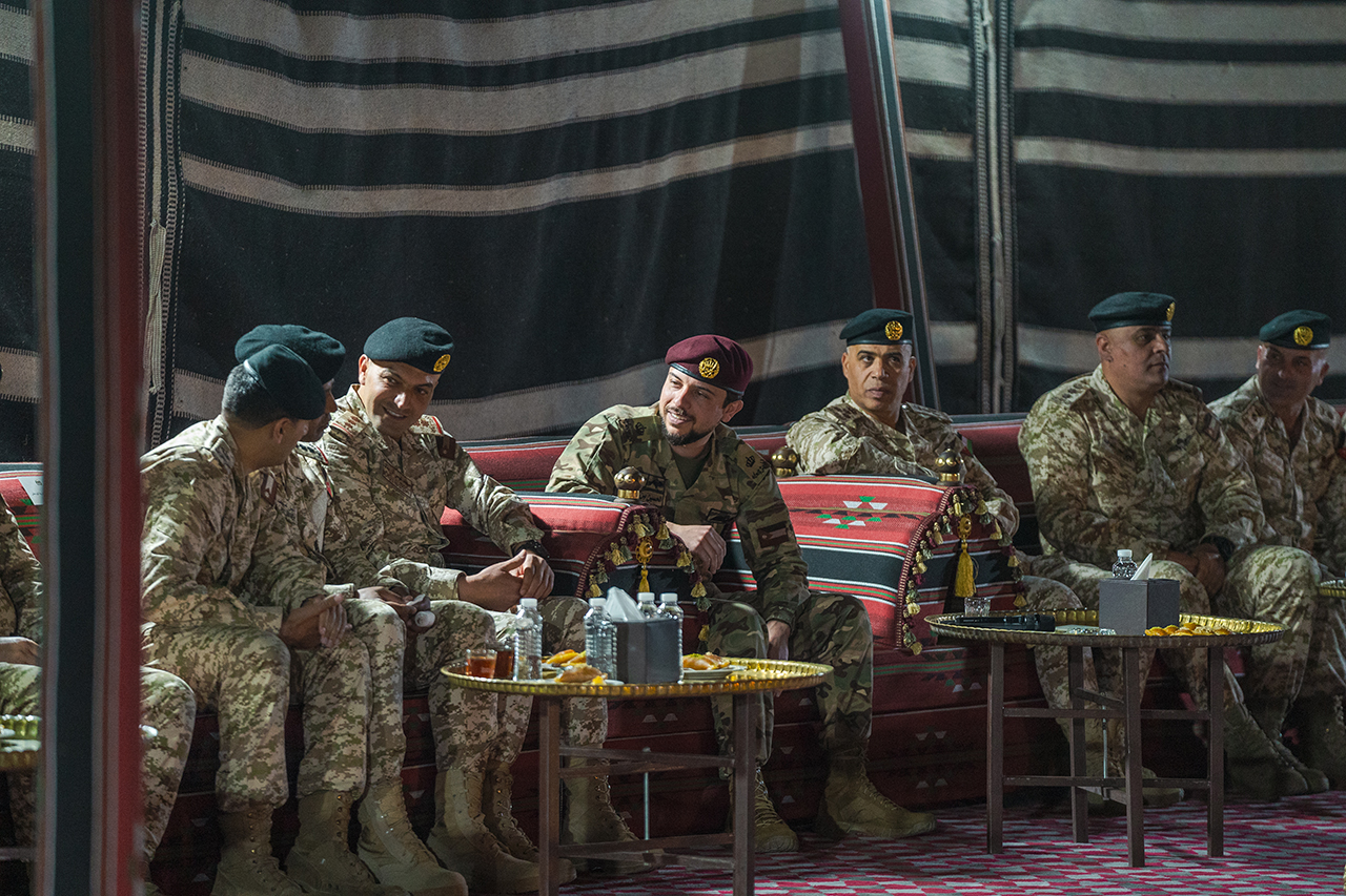 Madar Al-Saa Images 0.45489296689054637