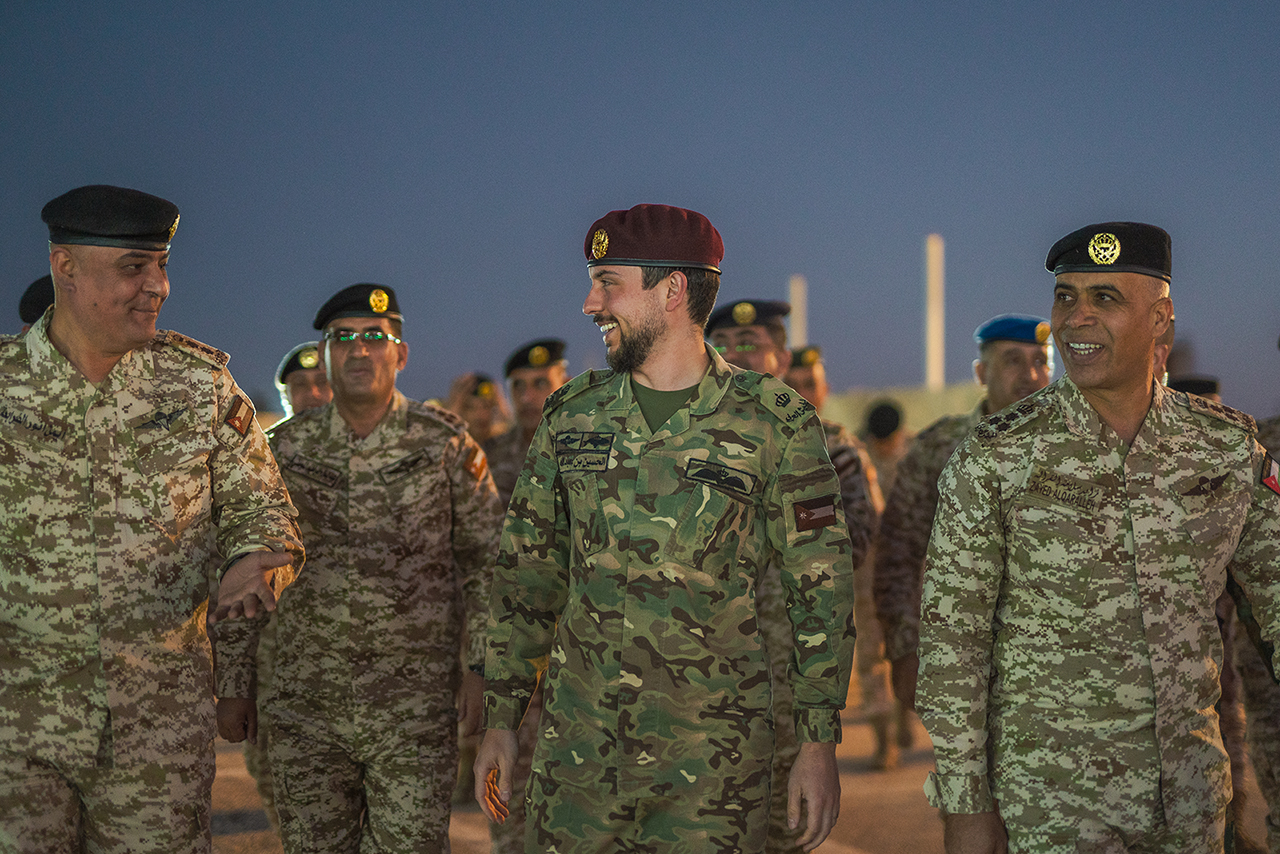 Madar Al-Saa Images 0.14733534199185172