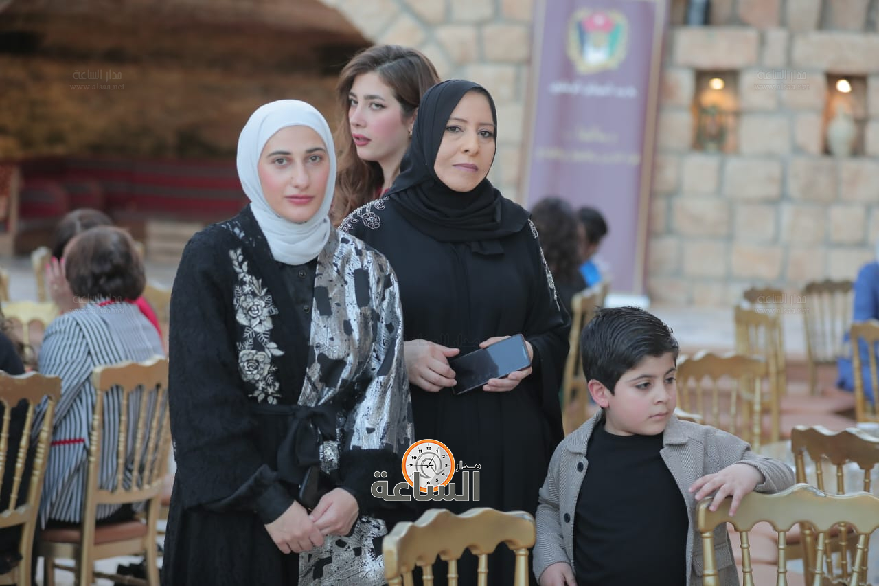 Madar Al-Saa Images 0.4389340784666398