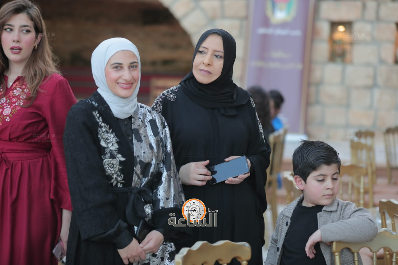 Madar Al-Saa Images 0.6654496063040085