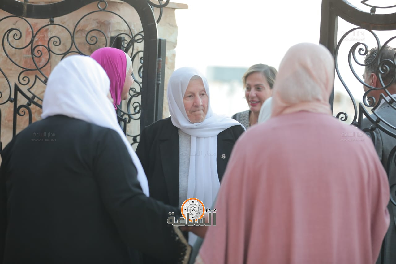 Madar Al-Saa Images 0.8640884367510102