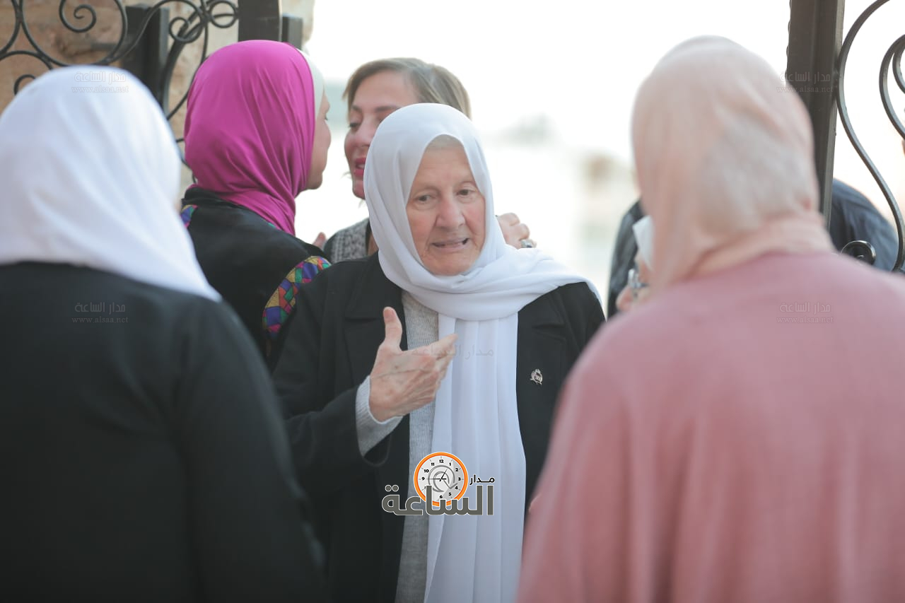 Madar Al-Saa Images 0.9878302819184421