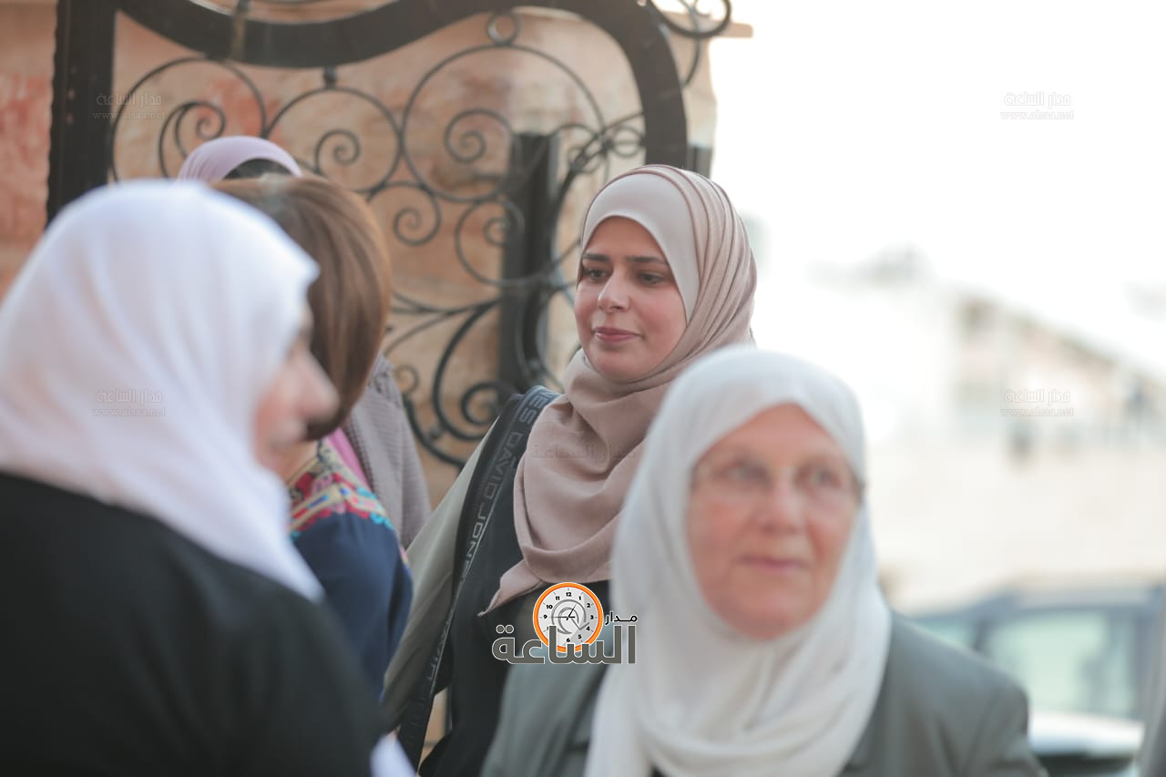 Madar Al-Saa Images 0.14028125131798608