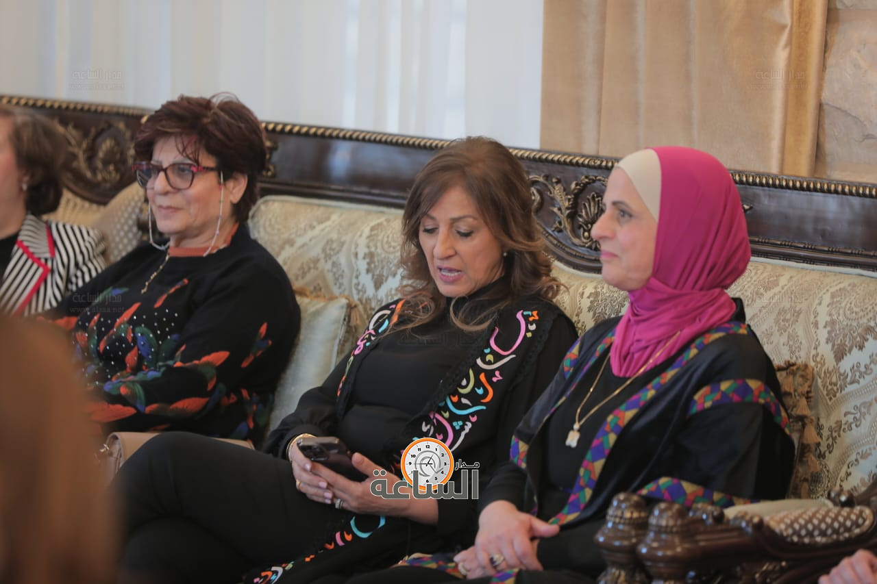 Madar Al-Saa Images 0.3852320471732109